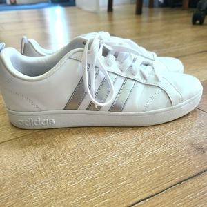EUC Adidas VS Advantage White/Silver  Sneakers